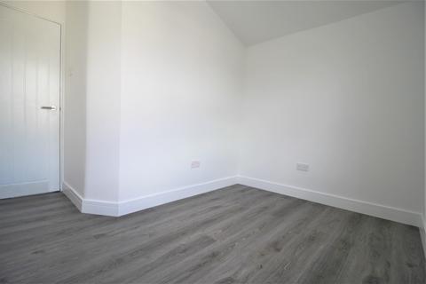 3 bedroom terraced house to rent, Fanshawe Avenue, Barking IG11