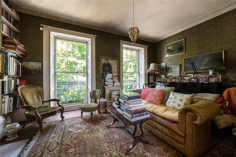 6 Canonbury Square, London, N1 2AU