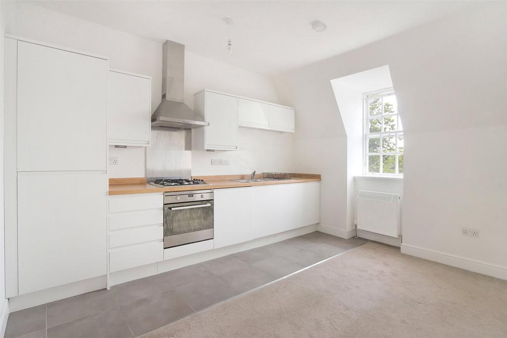Lounge/Kitchen