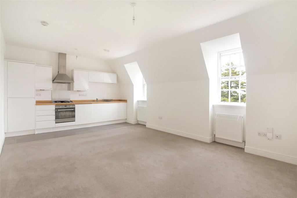 Lounge/Kitchen