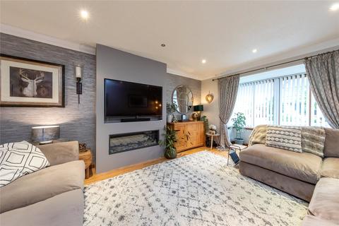 8 Almond Gardens, Perth, PH1 1TB