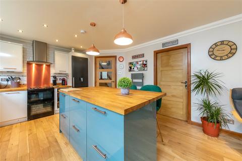 8 Almond Gardens, Perth, PH1 1TB
