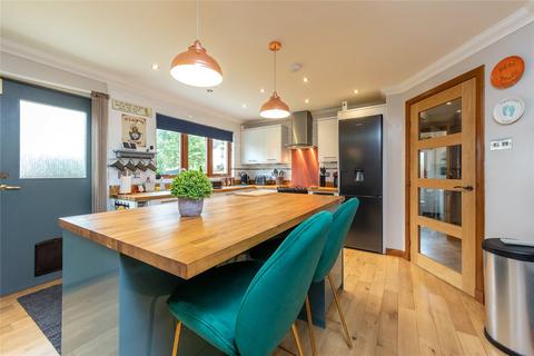 8 Almond Gardens, Perth, PH1 1TB