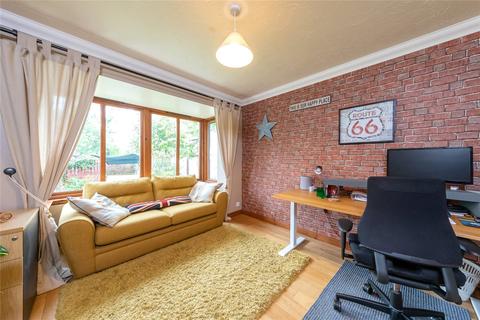 8 Almond Gardens, Perth, PH1 1TB