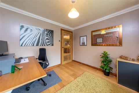 8 Almond Gardens, Perth, PH1 1TB