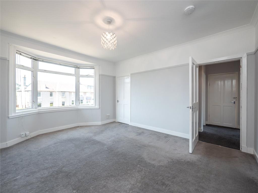 98 Crewe Road West, Edinburgh, EH5 2 bed flat for sale £145,000