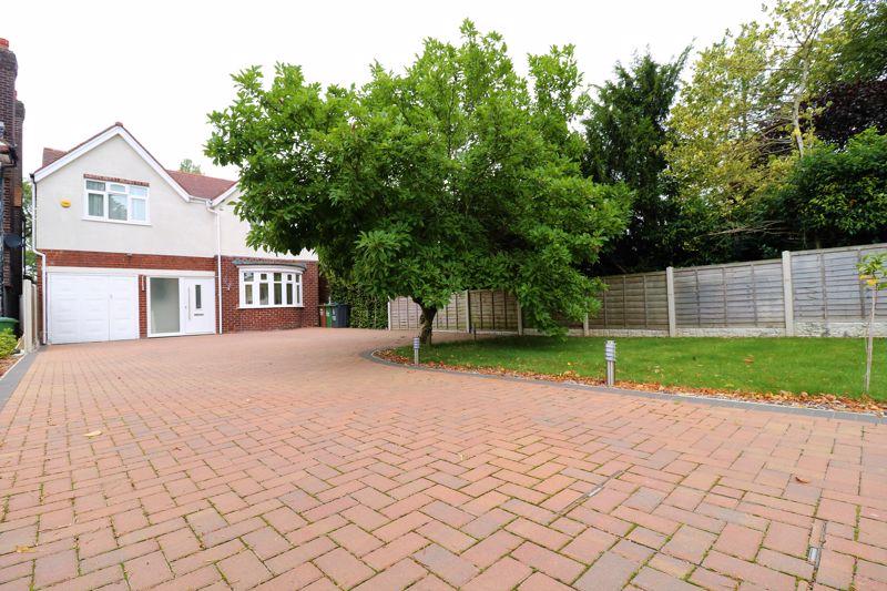 The Crescent, Walsall 5 bed detached house for sale £600,000