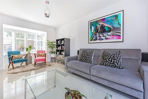 2 bedroom detached house for sale - The Grove, Addlestone, Surrey, KT15