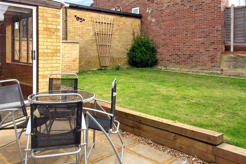 34 Oaklands Way, Basingstoke, RG23 8LZ