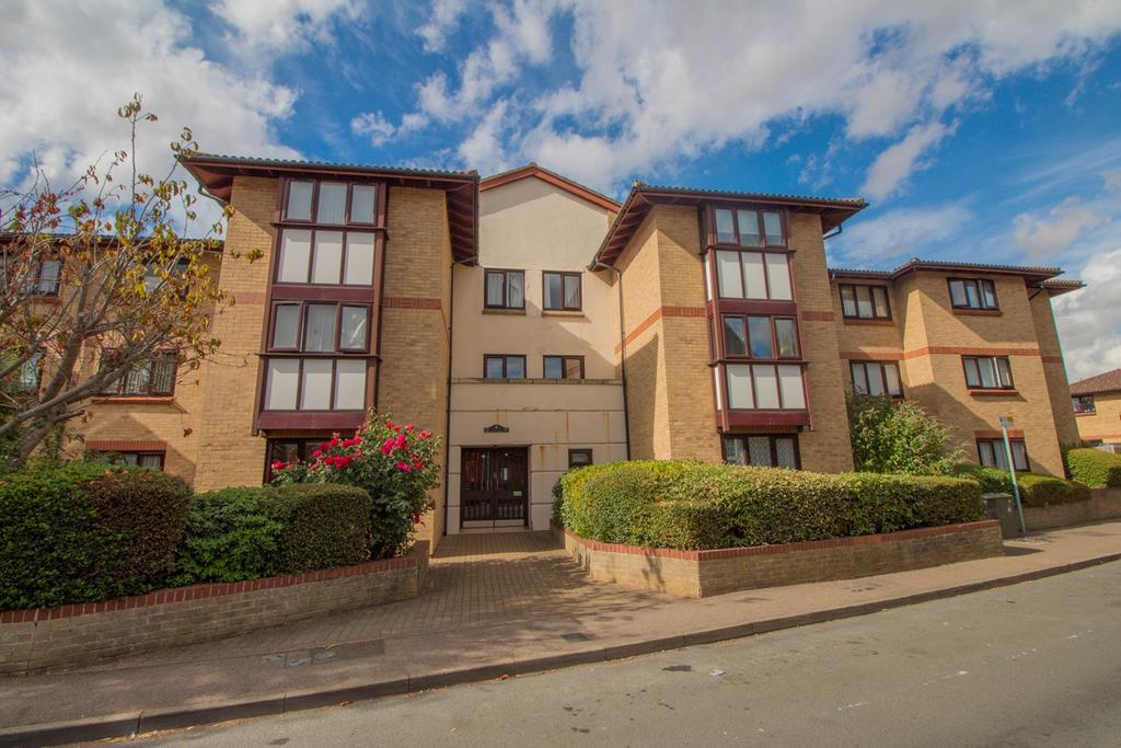 Back Street, Biggleswade, SG18 2 bed apartment £150,000
