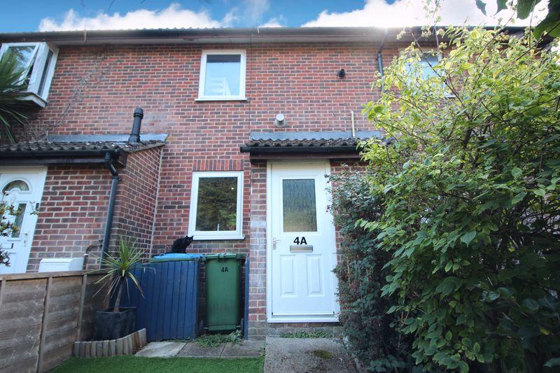 Bentley Green, Harefield, Southampton, SO18 5GB 2 bed terraced house for sale £225,000
