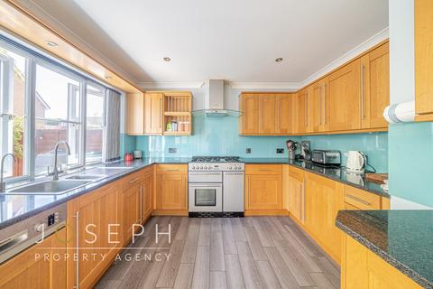 4 Broadlands Way, Rushmere St Andrew, Ipswich, IP4 5SU