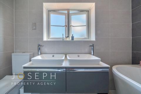 4 Broadlands Way, Rushmere St Andrew, Ipswich, IP4 5SU