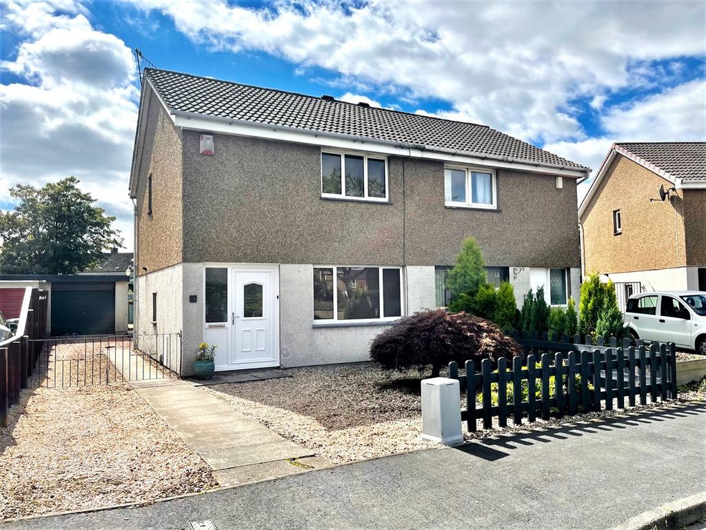 10 McWilliam Place, Kinross, Kinrossshire, KY13 3 bed semidetached