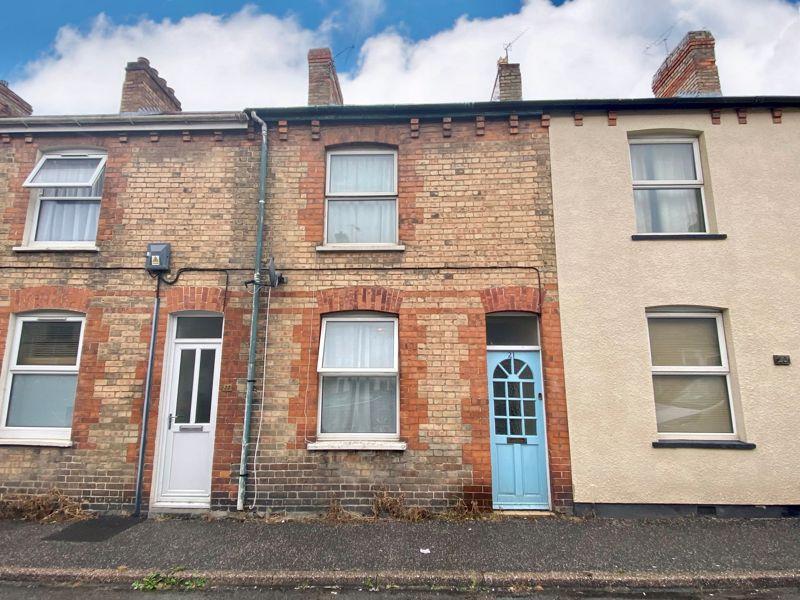 Grays Road, Taunton 2 bed terraced house £875 pcm (£202 pw)