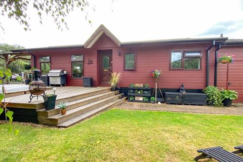 2 bedroom lodge for sale - Somerford, Congleton