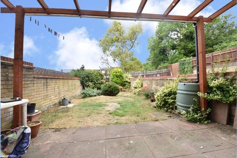 31 Trowbridge Gardens, Luton, LU2 7JY