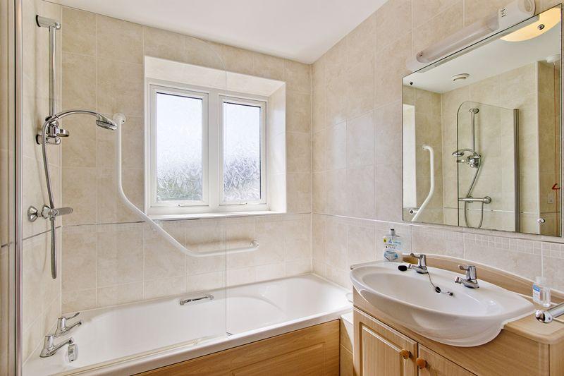 Modern Bathroom