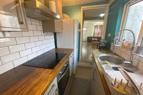 2 bedroom terraced house to rent, Little Street, Reading