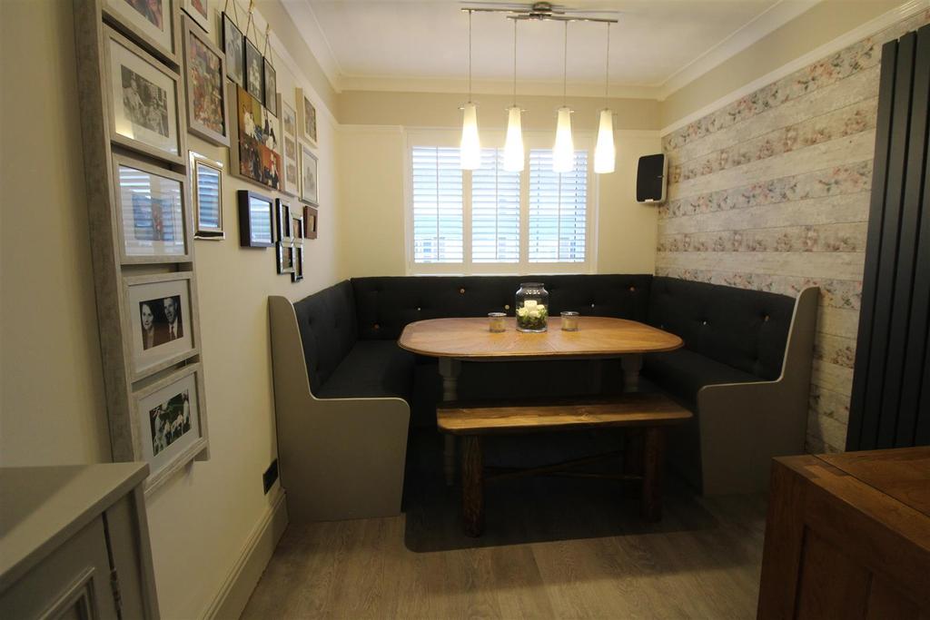 Dining room.JPG