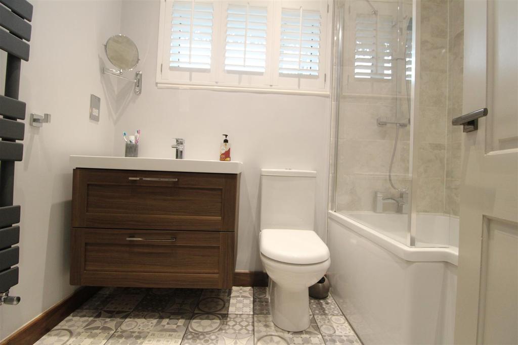 Bathroom.JPG