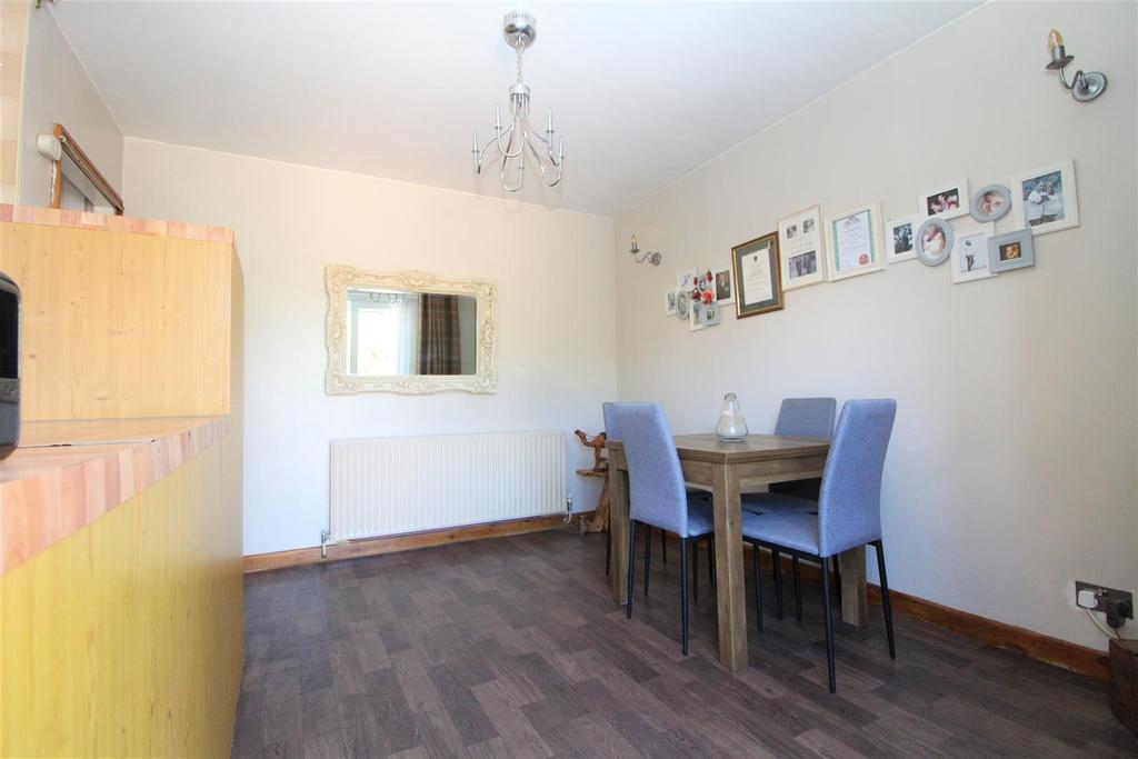Station Approach Road, Ramsgate 3 bed semidetached house for sale £
