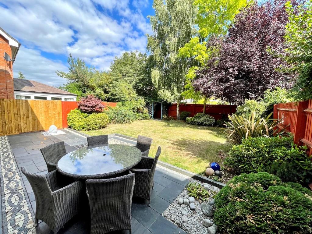 The Meadows, Grange Park, Northampton, NN4 4 bed detached house for