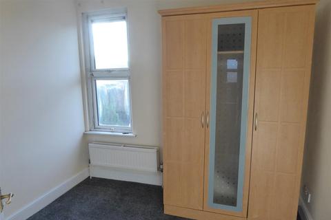 37 Derby Road, Hounslow, TW3 3UQ