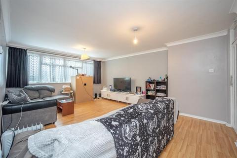 2 bedroom flat for sale - Cedarhurst, Birmingham, B32 2JZ