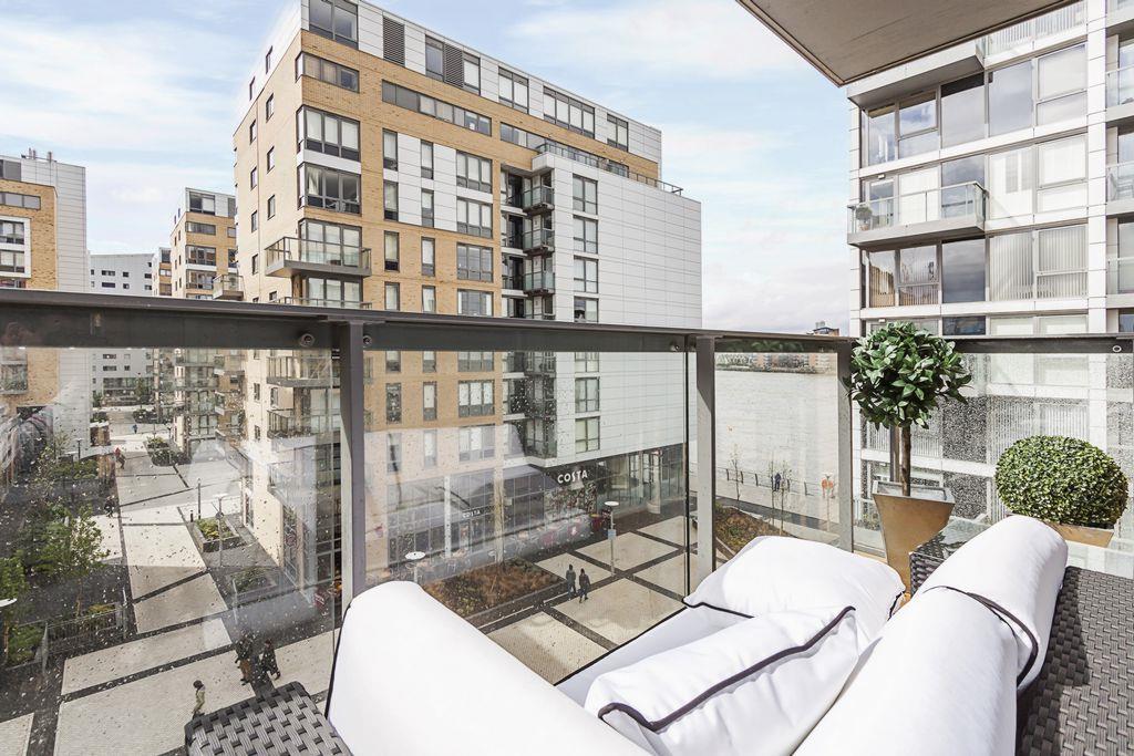 Jubilee Court, Greenwich, SE10 2 bed apartment - £595,000