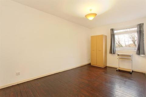 Flat 34, Dighton Court John Ruskin Street, London, SE5 0PR