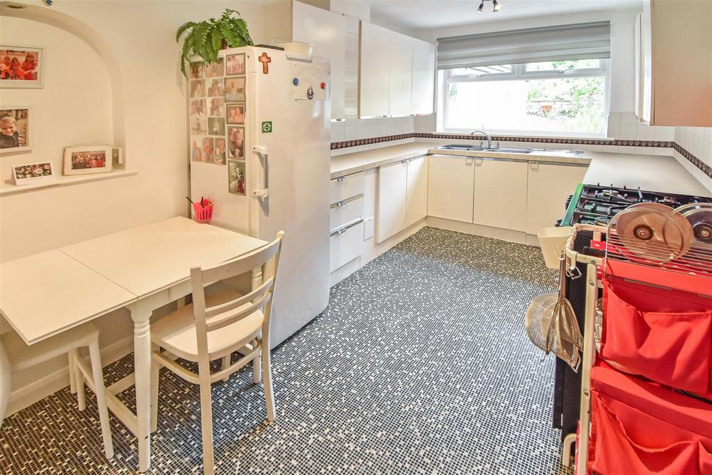 Monmouth Close, Portishead 5 bed detached house for sale £699,950