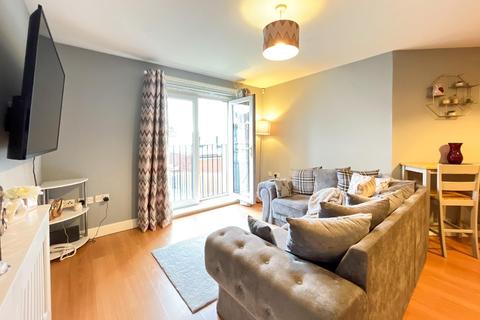 2 bedroom apartment for sale - Lemans Drive,  Staincliffe Dewsbury