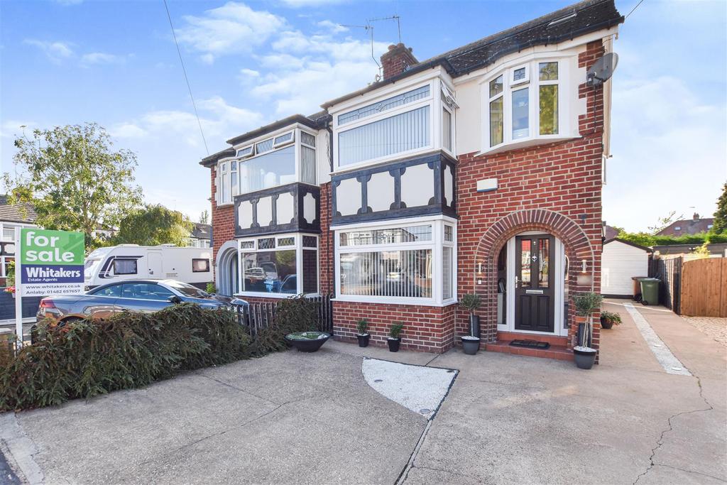 Kenwardly Road, Willerby, Hull 3 bed semidetached house for sale £300,000