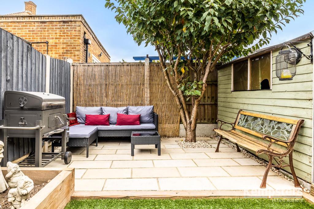 Rear Garden 1.jpg