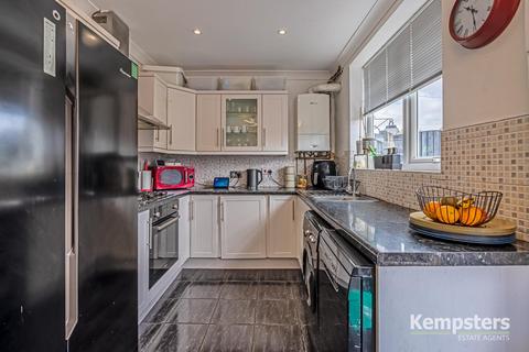 120 Cherwell Grove, South Ockendon, RM15 6AS