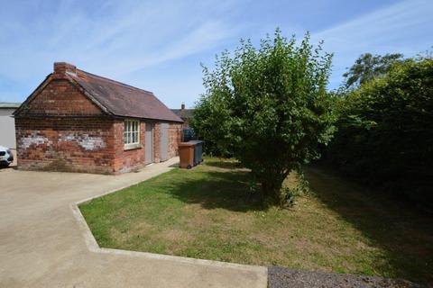 5 bedroom detached house to rent - WOOLSTHORPE ROAD, REDMILE, NOTTINGHAM