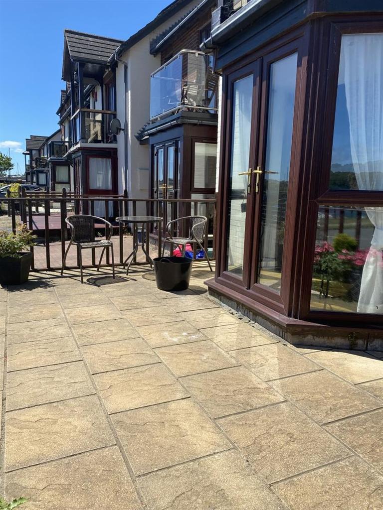 Gaddarn Reach, Neyland, Milford Haven 1 bed apartment £650 pcm (£150 pw)