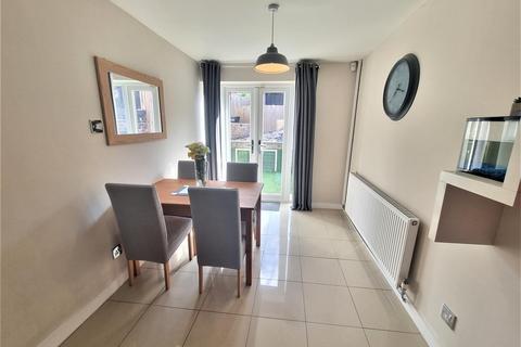 227 Broad Lane, Leeds, LS13 2NJ