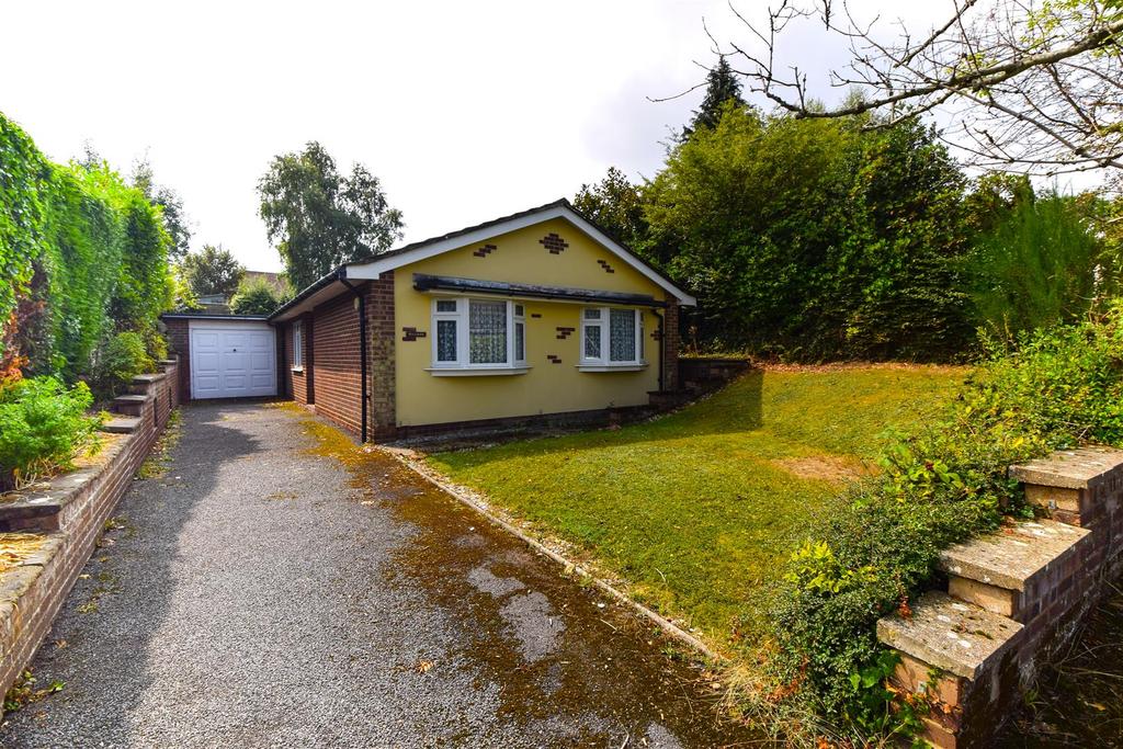 Norman close 2 bed detached bungalow for sale £370,000