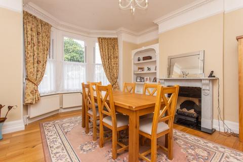 6 bedroom house for sale - Addiscombe Road, Margate