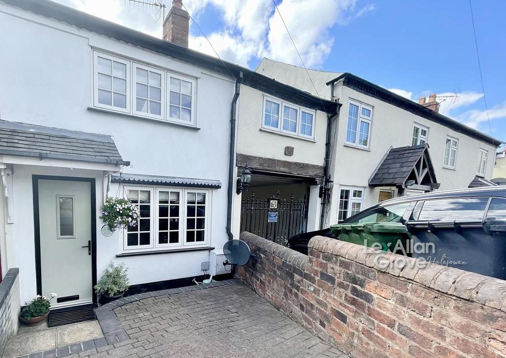 Stourbridge Road, Fairfield, Bromsgrove 2 bed cottage for sale £285,000