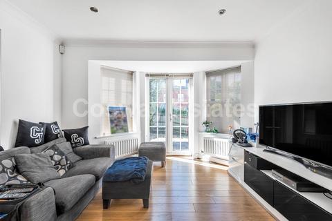 31 Kingsbridge Drive, London, NW7 1GH