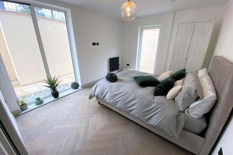 2 bedroom flat for sale - The Limes, Didsbury Village