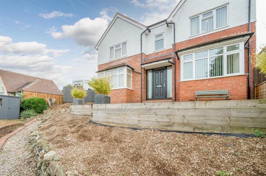 Worcester Street, Stourbridge, DY8 1AT 4 bed detached house £435,000