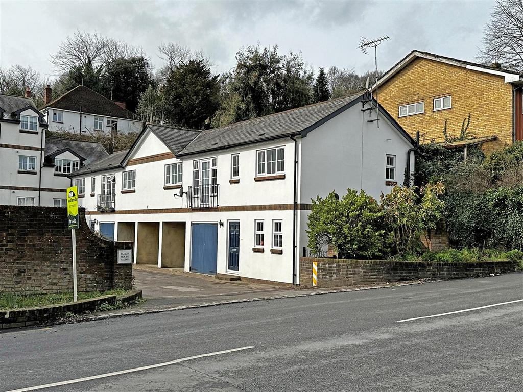 Mill Street, Redhill 2 bed end of terrace house for sale £325,000