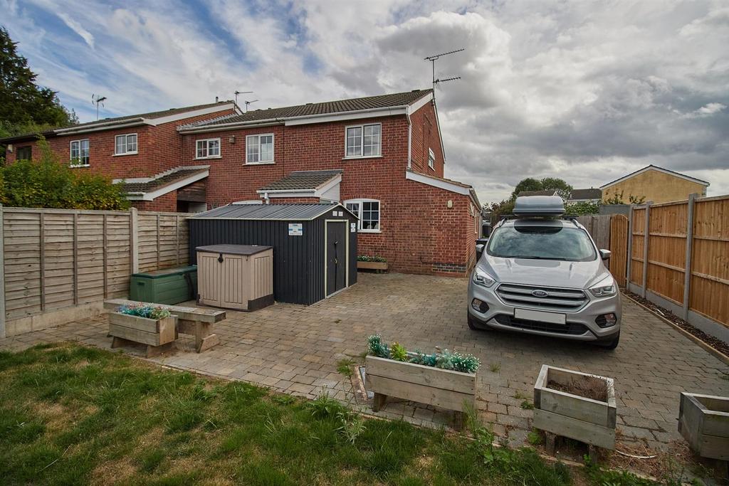 Kerry Close, Barwell 4 bed townhouse £230,000