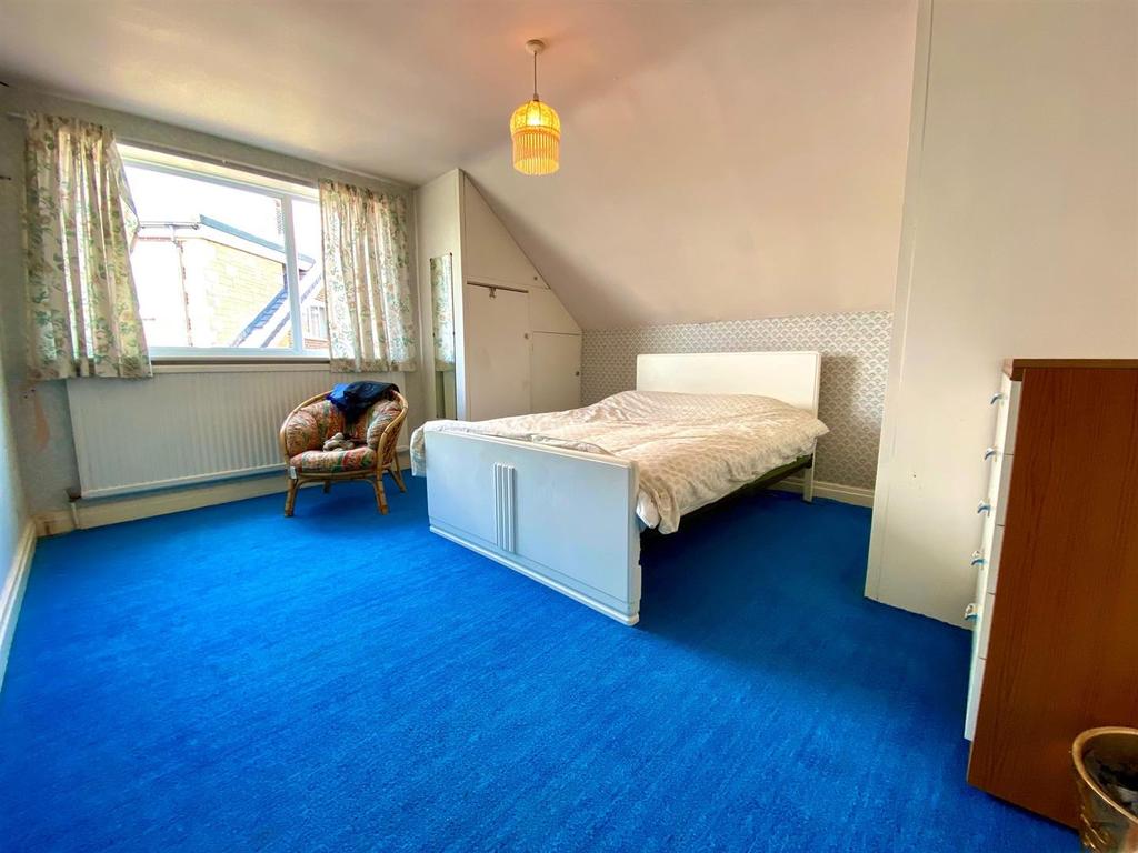 BED 1.jpg