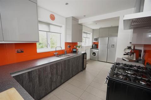 51 Avonhead Close, Horwich, Bolton, BL6 5QD