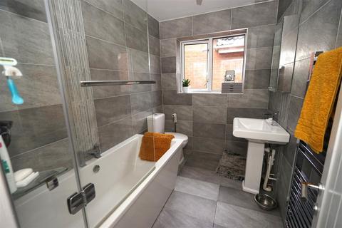 51 Avonhead Close, Horwich, Bolton, BL6 5QD